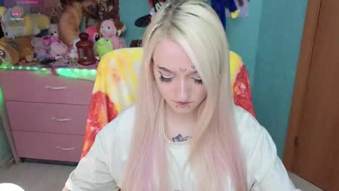 Manuela online show from November 26, 3:18 am