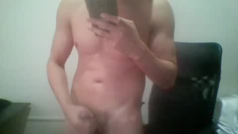manuelcadavid18 online show from May 4, 9:44 pm