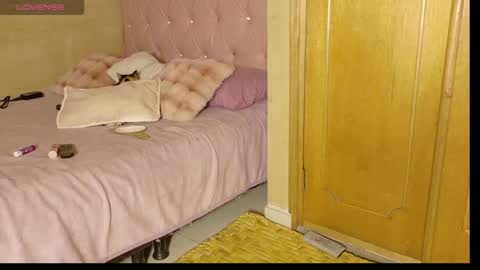 Snapshot of manumeow_ chatting on July 7, 12:24 am Manu online show from July 7, 12:24 am