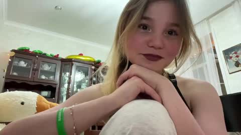 Emma online show from May 30, 4:59 pm