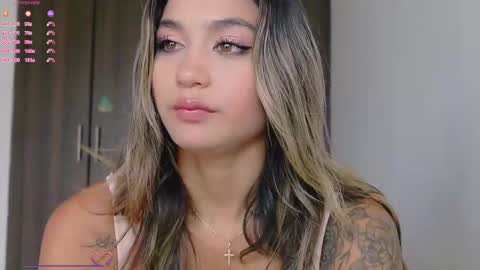 Mara Independent Model online show from March 7, 2:12 pm