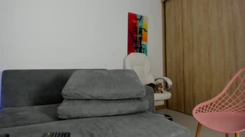 mara modelo independiente online show from December 15, 1:35 am