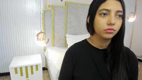 Maraluna online show from January 17, 11:59 am