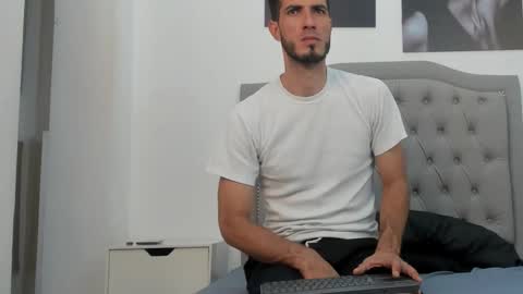 Marc Ruffalo online show from February 8, 7:28 pm