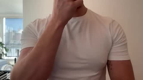 Snapshot of marcb212 chatting on March 3, 10:28 am marcb212 online show from March 3, 10:28 am