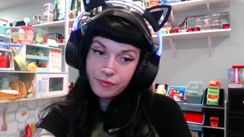 MarcelineAltaria online show from February 15, 5:30 am