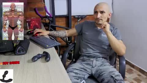 Marck  Independent model  online show from April 19, 4:01 am