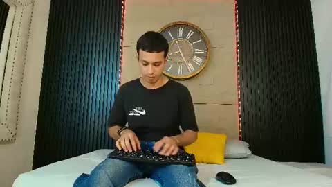 marcus_jeron online show from June 23, 9:24 pm