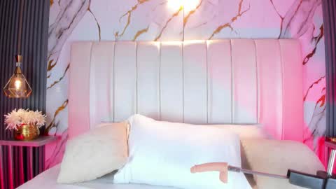 Marelyn online show from February 24, 5:22 pm