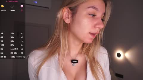 Snapshot of margarethowell chatting on March 12, 7:42 pm Margaret online show from March 12, 7:42 pm