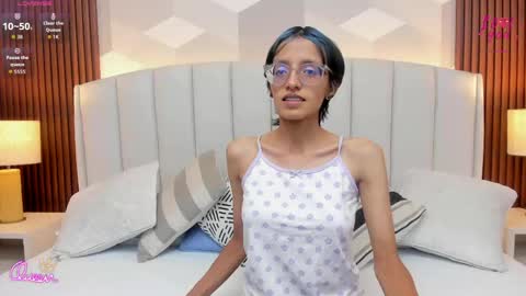 Aitana online show from April 14, 1:55 am