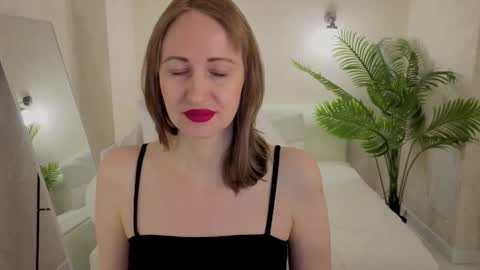 margo_robbbie online show from March 25, 9:37 am