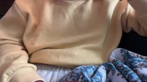 Elle online show from December 14, 4:23 pm