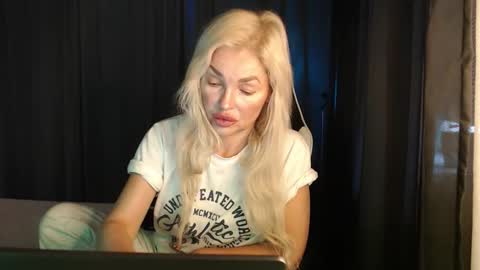 Margoo online show from October 12, 2:43 am