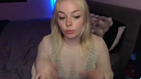 margot_robbie7 online show from July 8, 12:59 am