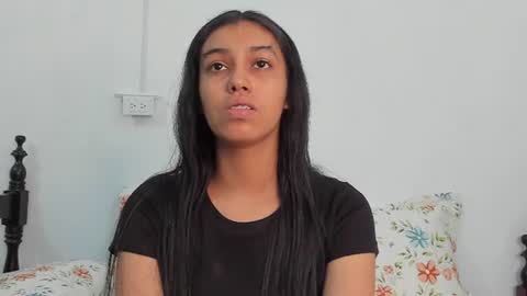 Snapshot of maria_skinny_ chatting on July 14, 6:29 am My name is Valentina online show from July 14, 6:29 am