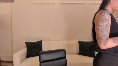 MARIA HERRERA  online show from December 12, 7:59 pm