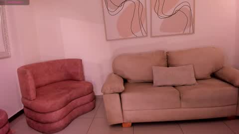 MARIA HERRERA  online show from November 10, 9:58 pm