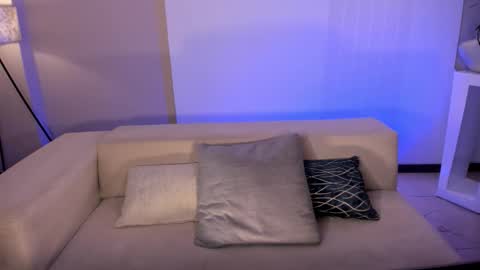 MARIA HERRERA  online show from February 22, 5:22 pm