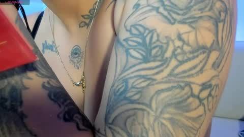 MARIA HERRERA  online show from April 18, 8:42 pm