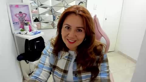 Snapshot of mariana01_m chatting on February 4, 1:28 pm mariana01_m online show from February 4, 1:28 pm