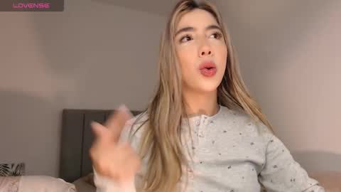 Mariana online show from February 8, 12:36 am