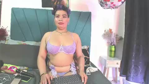 Snapshot of mariana_star1 chatting on July 2, 4:18 am mariana_star1 online show from July 2, 4:18 am