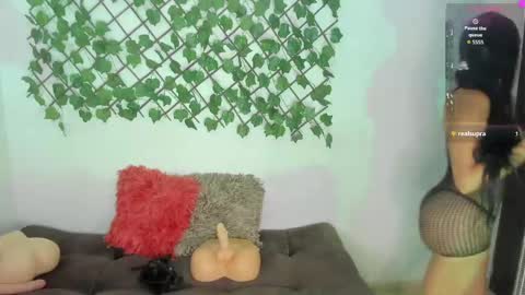 mariana vidal online show from May 12, 2:25 pm