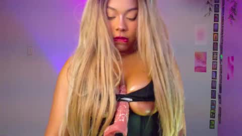 Mariana Prada online show from January 5, 10:02 pm