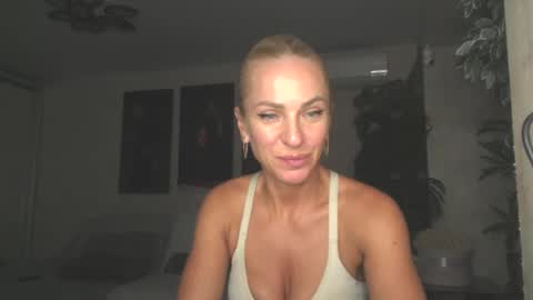 marianna1977 online show from July 14, 7:30 pm