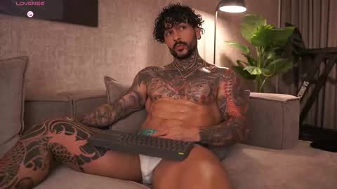 Snapshot of mariano_costa chatting on February 23, 2:42 am Mariano Costa online show from February 23, 2:42 am