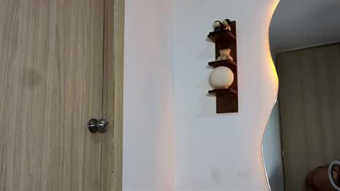 Snapshot of marianthonia1 chatting on March 16, 2:50 am Antonia online show from March 16, 2:50 am