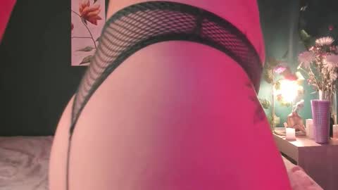 Theressa online show from October 5, 11:30 am