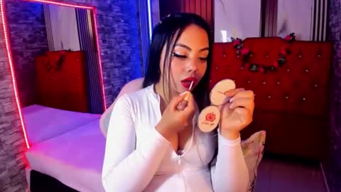 Snapshot of maribelsex303av chatting on February 25, 5:55 pm maribelsex303av online show from February 25, 5:55 pm