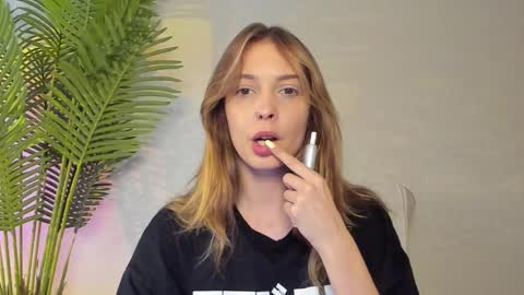 Snapshot of maribett chatting on October 22, 11:32 am Masha online show from October 22, 11:32 am