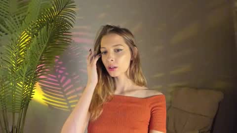 Snapshot of maribett chatting on November 12, 7:57 pm Masha online show from November 12, 7:57 pm