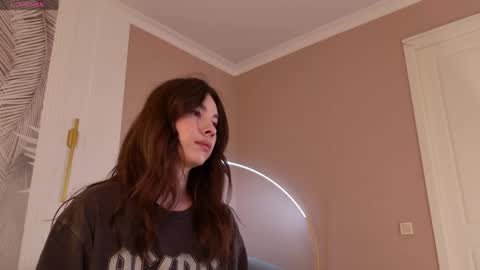 Marie LEAVE YOUR  WITH ME online show from May 3, 5:02 am