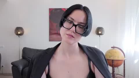 Marie Fitch online show from June 25, 5:12 am