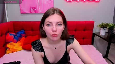 Mary 3 online show from December 3, 1:57 am