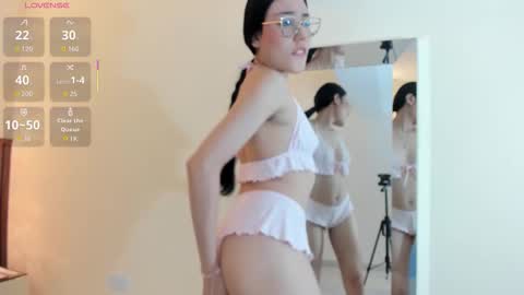 Snapshot of marie_tapner chatting on February 5, 12:32 pm MARIE online show from February 5, 12:32 pm