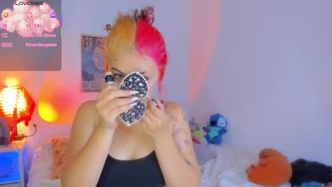Snapshot of marieetaylor chatting on May 18, 9:20 pm Mariee online show from May 18, 9:20 pm