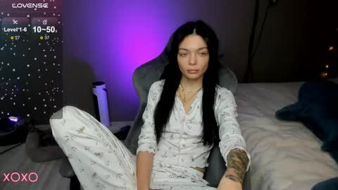 Maria  online show from December 21, 1:57 am