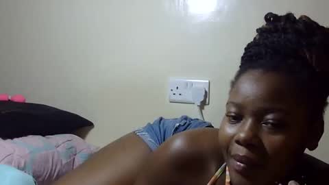 Marie online show from May 19, 2:01 pm