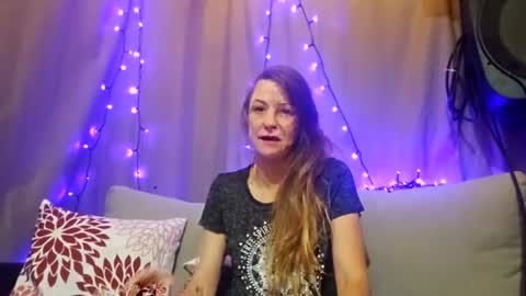 Marie Ann Waters online show from June 21, 3:20 am