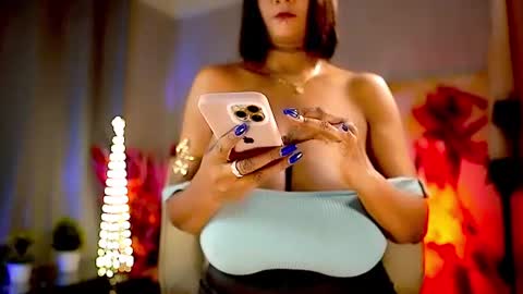 Snapshot of mariicha chatting on June 30, 7:20 am Nikita - Scroll down and read my bio please. New Pictures in Bio online show from June 30, 7:20 am