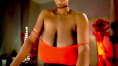 Snapshot of mariicha chatting on July 10, 7:23 am Nikita - Scroll down and read my bio please. New Pictures in Bio online show from July 10, 7:23 am