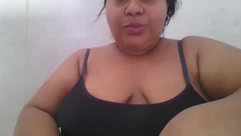 marilyn_porto online show from April 4, 8:39 pm
