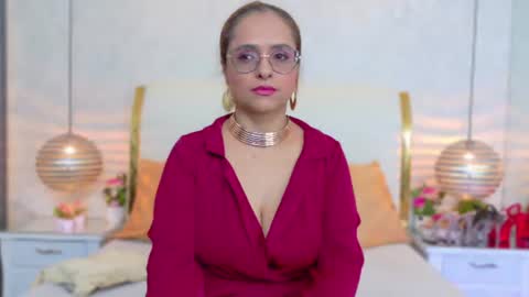 Marilyn Vega online show from June 22, 9:01 pm