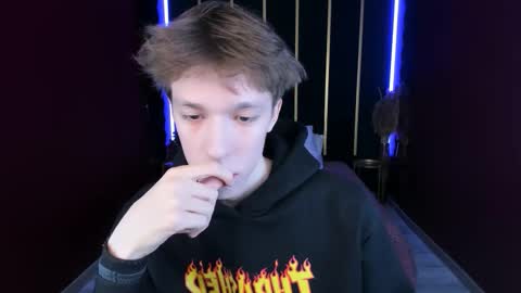 Mark online show from December 16, 8:58 pm