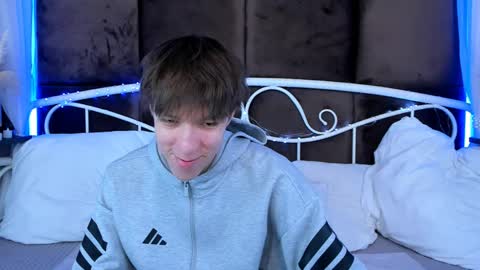 Mark online show from March 30, 9:21 am